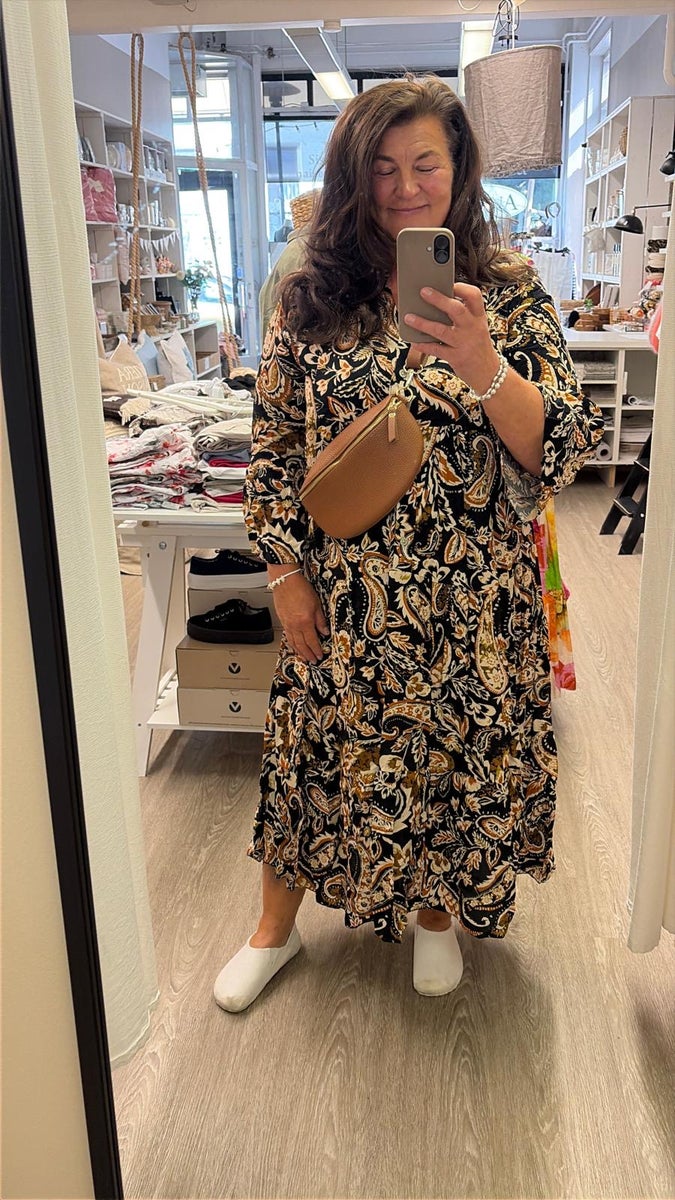 Jörlevik of Sweden Zassi mekko, musta