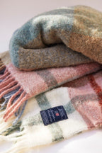 Lexington ruudullinen mohair peite, 130x170