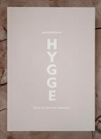 Suomalainen hygge- how to survive kaamos-  tablebook