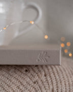 Suomalainen hygge- how to survive kaamos-  tablebook