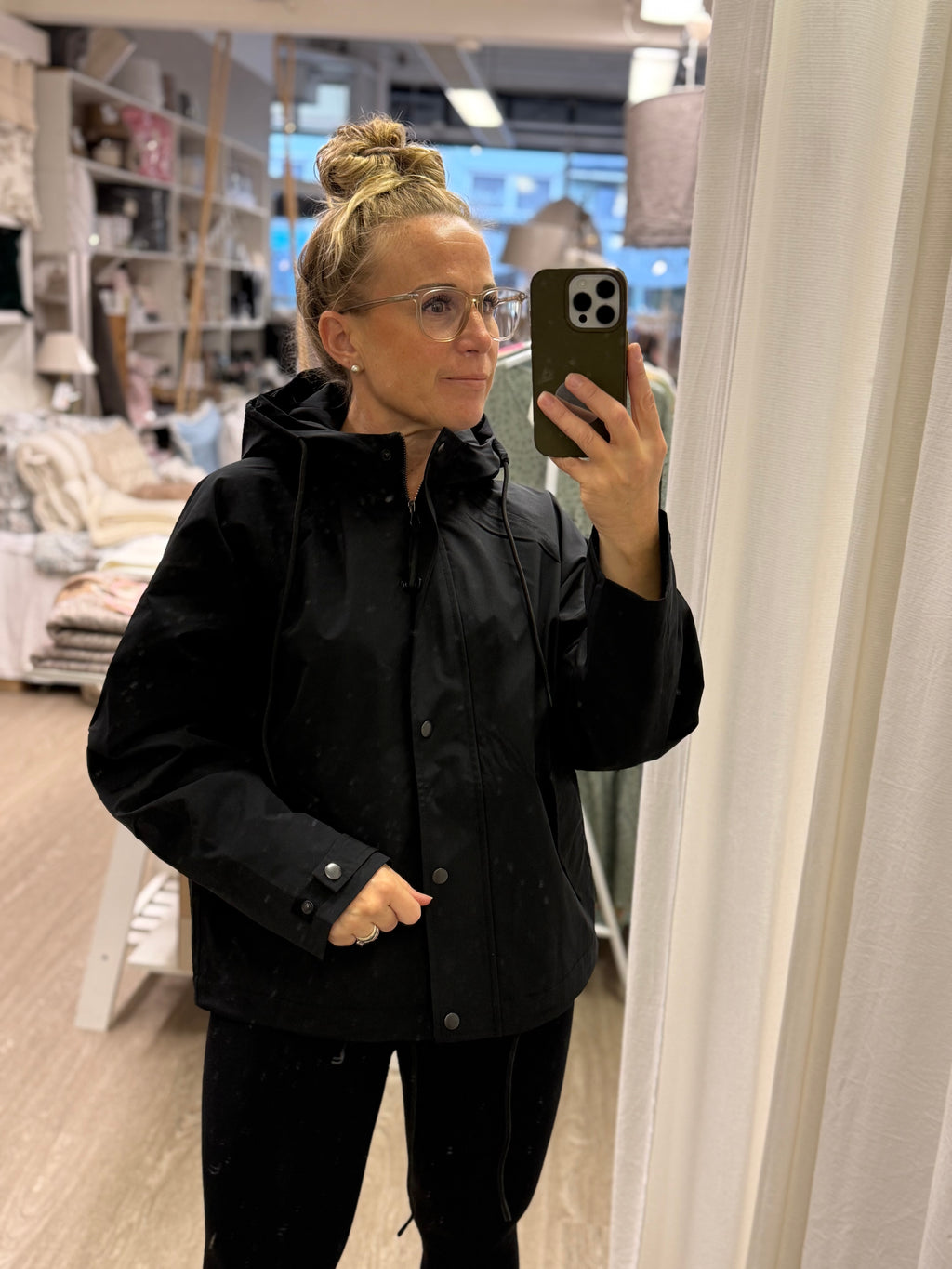 Blue Sportswear Maddie jacket with mesh lining, black